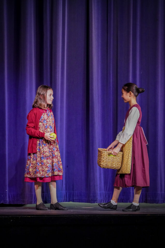 Annie Production Photo
